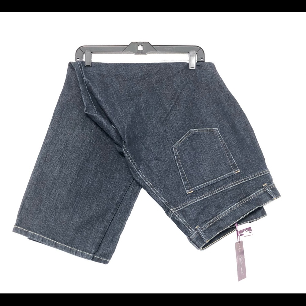 gloria Vanderbilt jeans